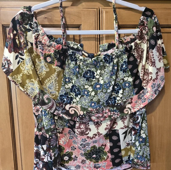 Buckle Vibrant Paisley Women's Blouse Off The Shoulder. Medium In Size. Nwt - Picture 3 of 4